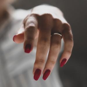 10 choses à savoir sur le vernis semi-permanent pour profiter d'une belle manucure !